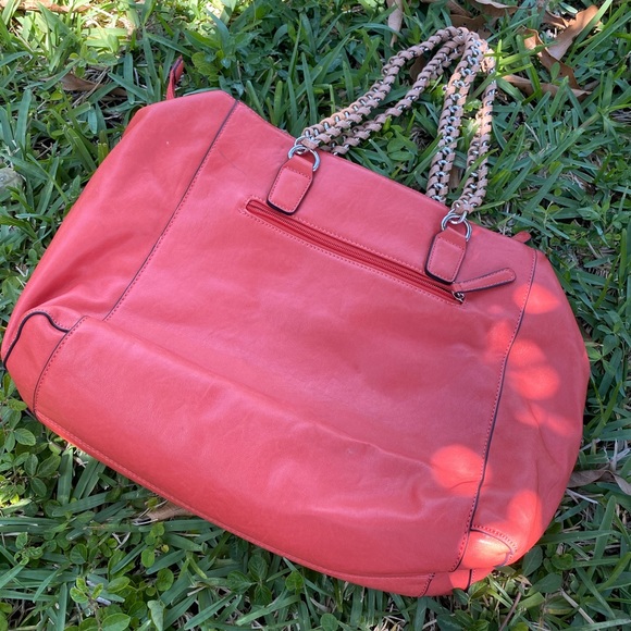 Peach medium sized purse. - Picture 2 of 4